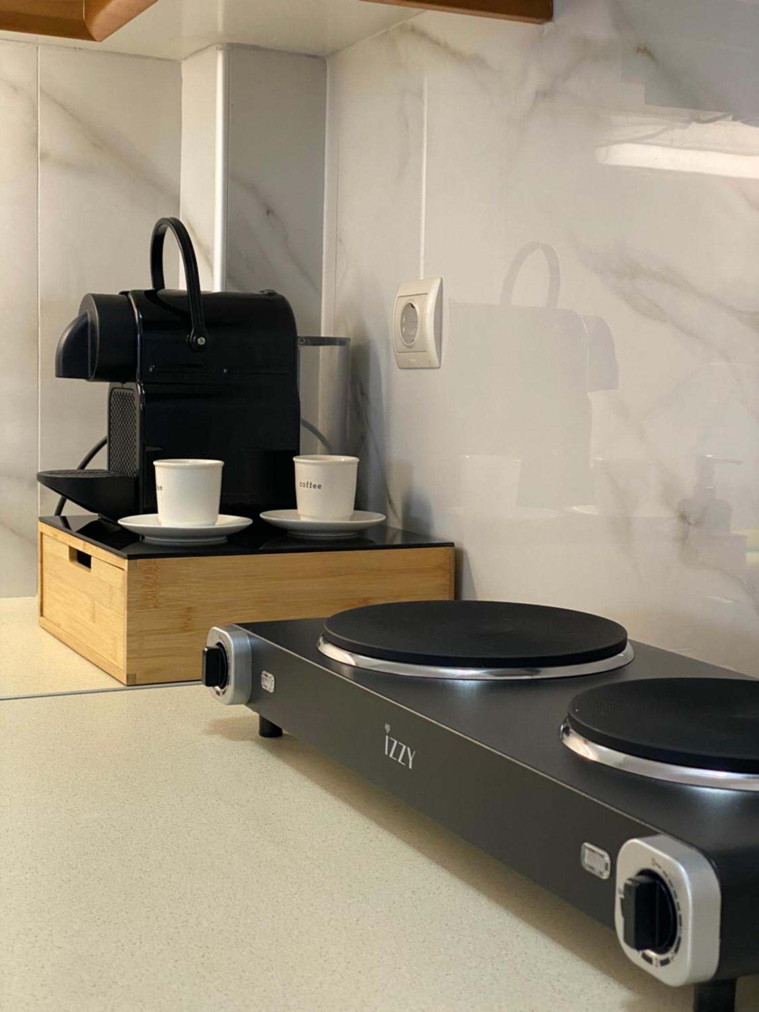 The Lemon Breeze Studio Толон Екстериор снимка